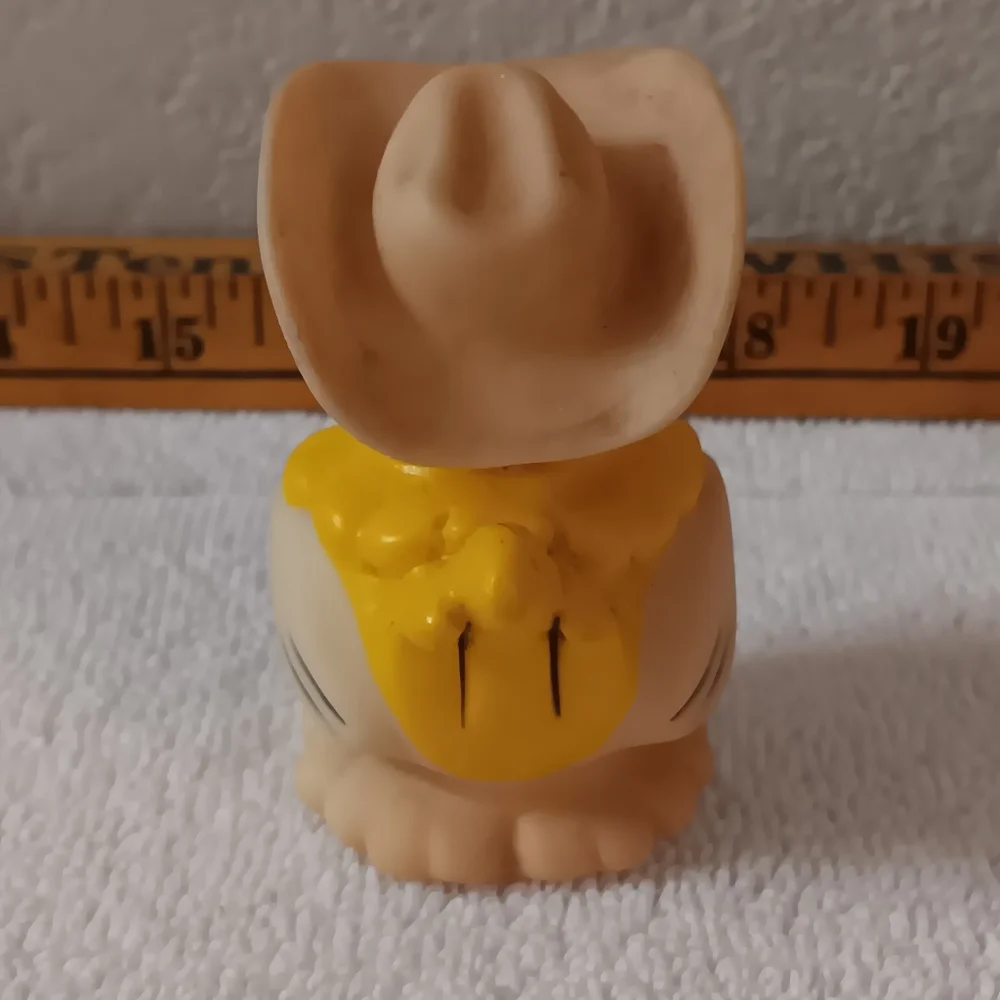 EL POLLO Cowboy Bird Figurine - Yellow and Cream